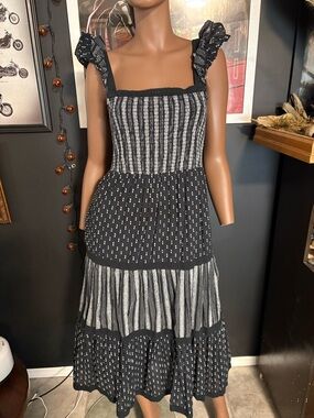 Whimsigoth Vineyard Vines Jacquard Smocked Midi Dress!